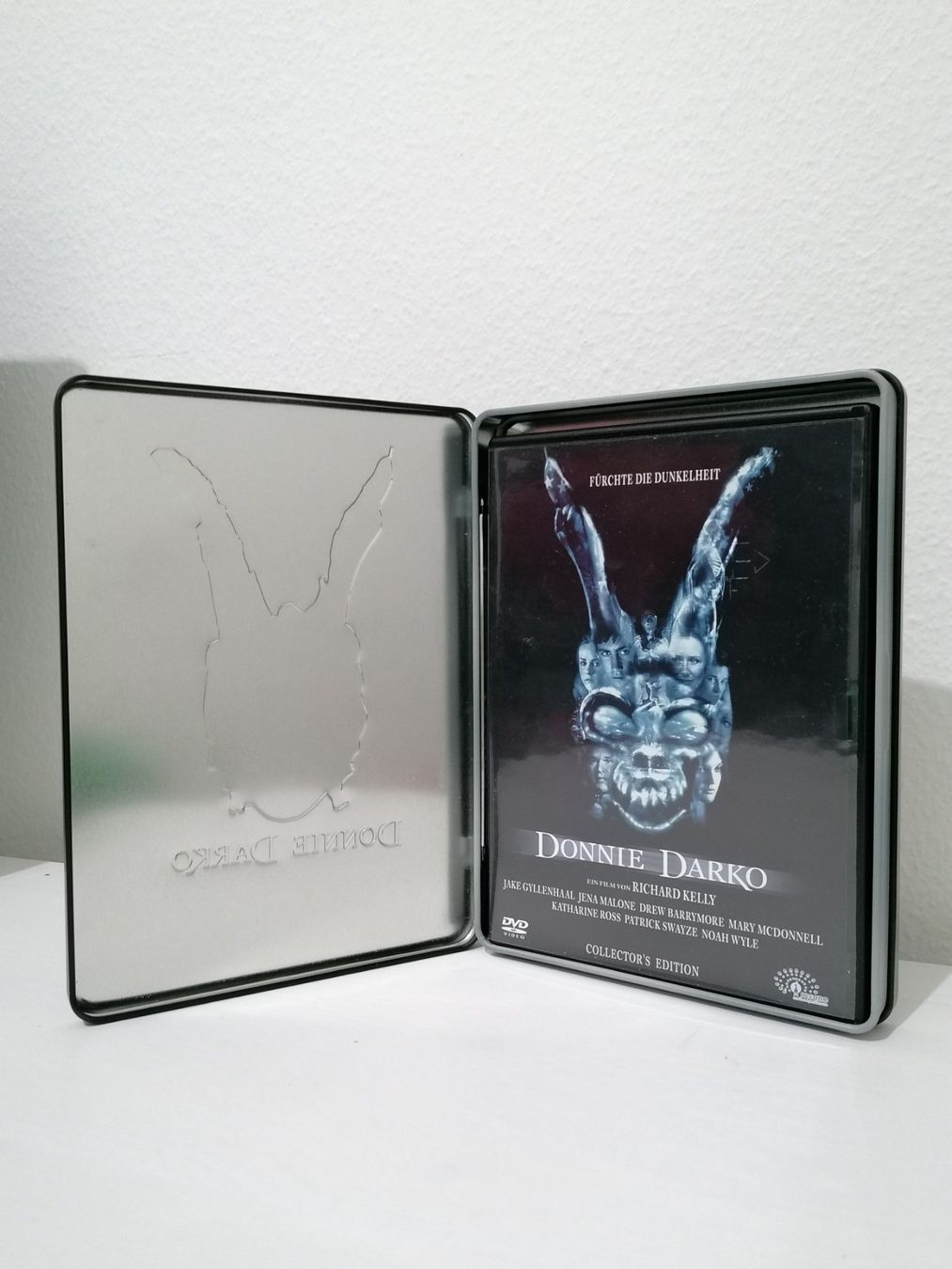 Tutti i DVDs: Donnie Darko - Collectors Edition – Usato da Binningen venduto da samorga21 4