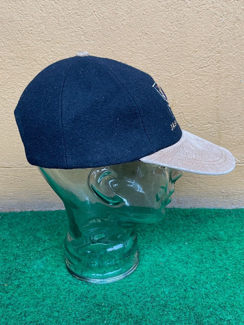 Copricapi, berretti & cappellini: Vintage 90s Cap Jasper canarder Leather & Wool, embrodery – Usato da Zürich venduto da le_souk 3