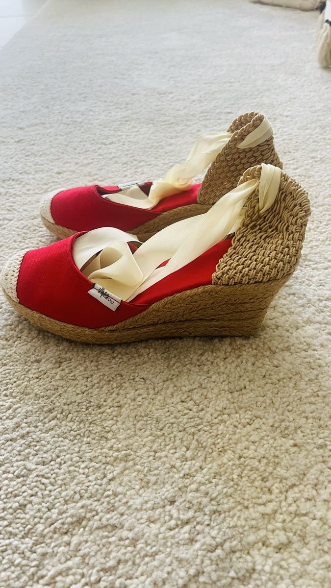 Damenschuhe: Compensées rouges taille 35 très bon état – Gebraucht aus Bösingen von opale01