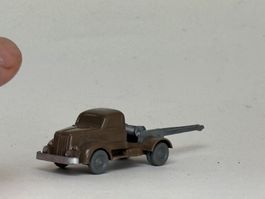 GB- Wiking White Abschleppwagen blassbraun unverglast