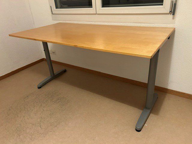 Ikea Schreibtische: Schreibtisch IKEA Galant – Gebraucht aus Wangen SZ von maiebluemli 1