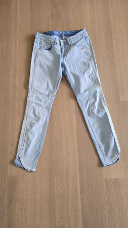 Damen Jeans Gang hellblau mit Seitenstreifen Grösse 28