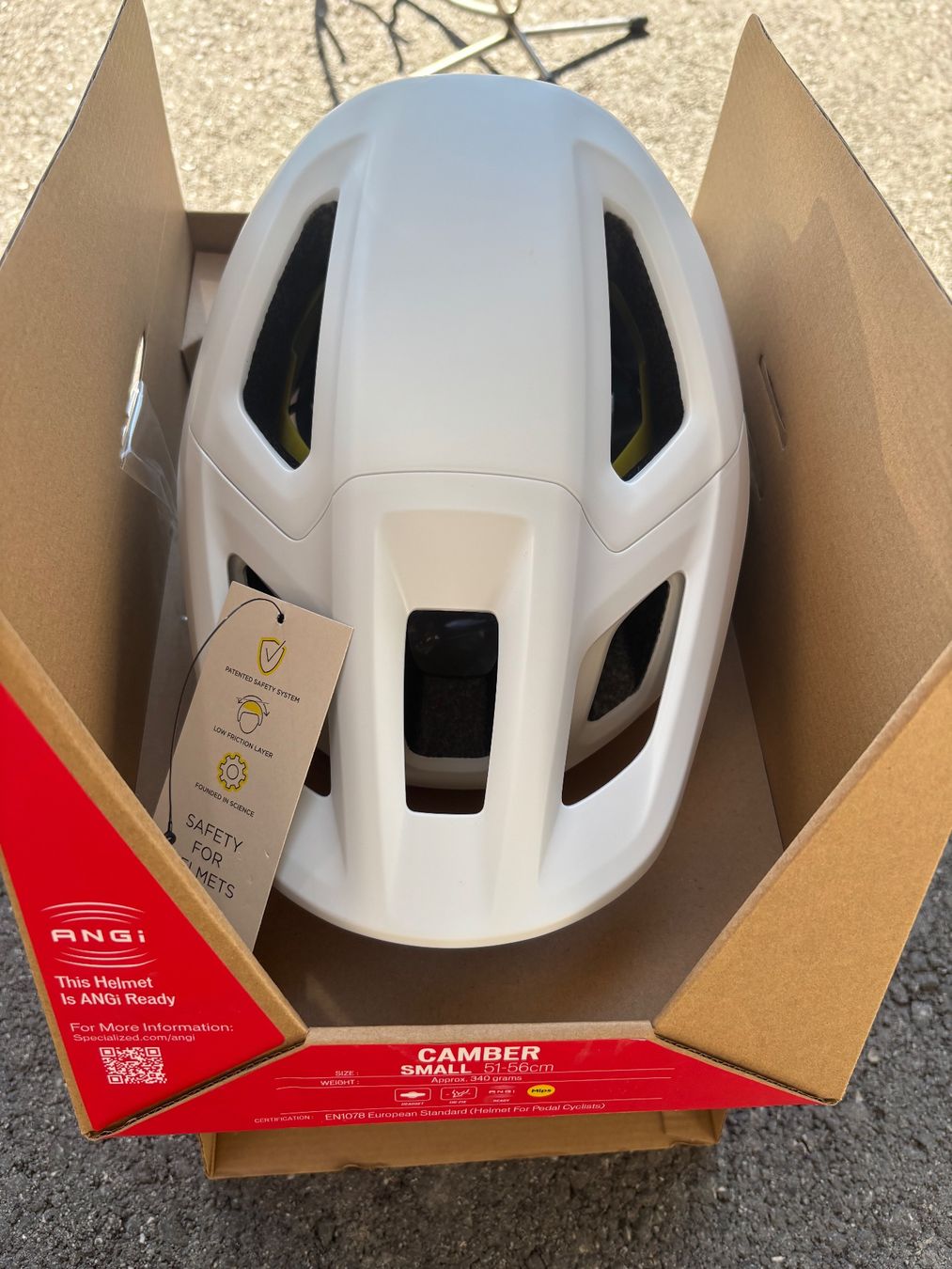 Specialized Helme: Specialized Camber MIPS Helm – Neu und originalverpackt aus Davos Dorf von maela_17