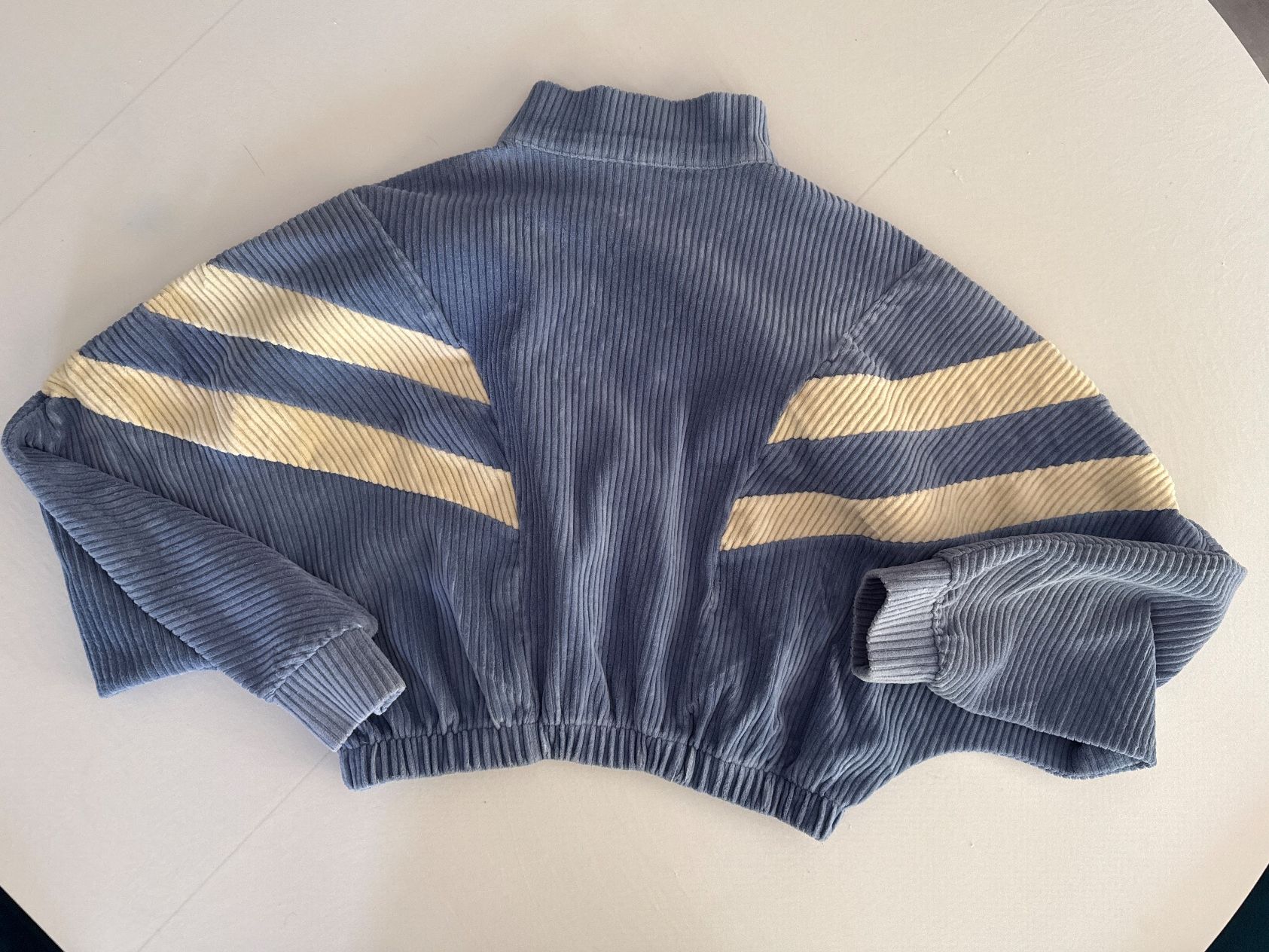 Maglioni & Felpe: Pull Bear Sweat-shirt côtelé Bleu Clair-Taille M – Usato da Courtételle venduto da ann_57c2 1