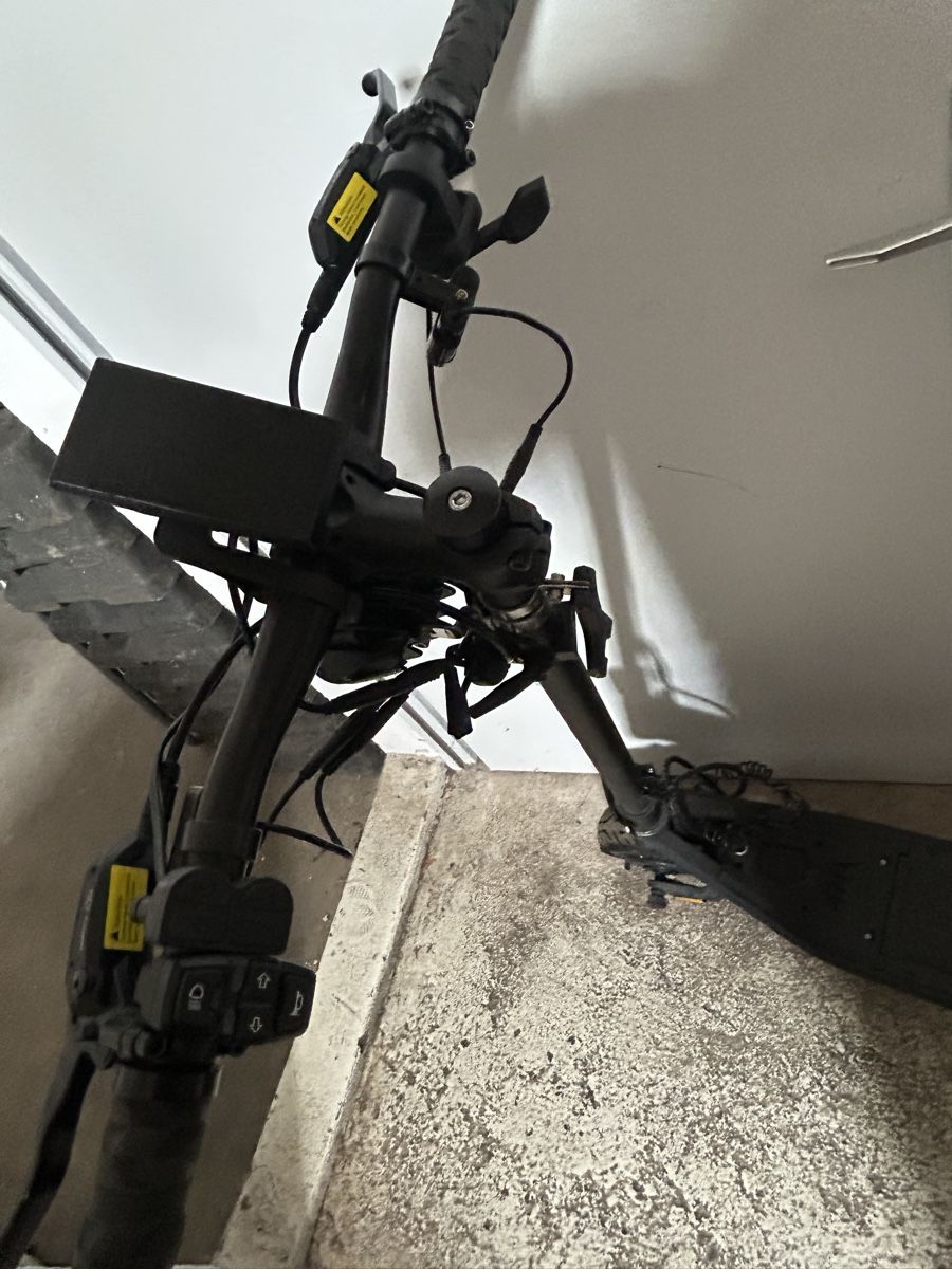 Kickboard: Trottinette électrique NAMI Electric Stella usagée – Gebraucht aus Thierrens von Bigla 1