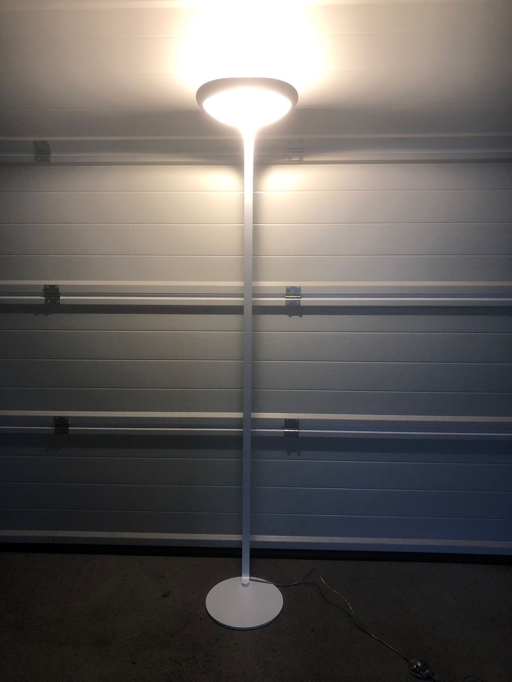 Lampen: Stehlampe LED 40W – Gebraucht aus Pragg-Jenaz von Tonilition