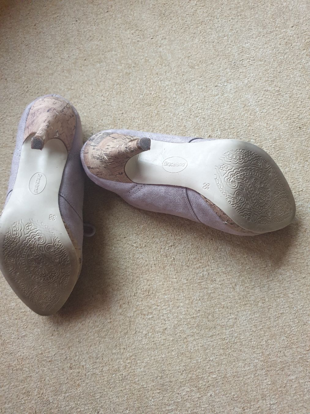 Damenschuhe: Schicke Stiefeletten Gr. 38, helles Wildleder – Gebraucht aus Winterthur von ivo_hmm2 3