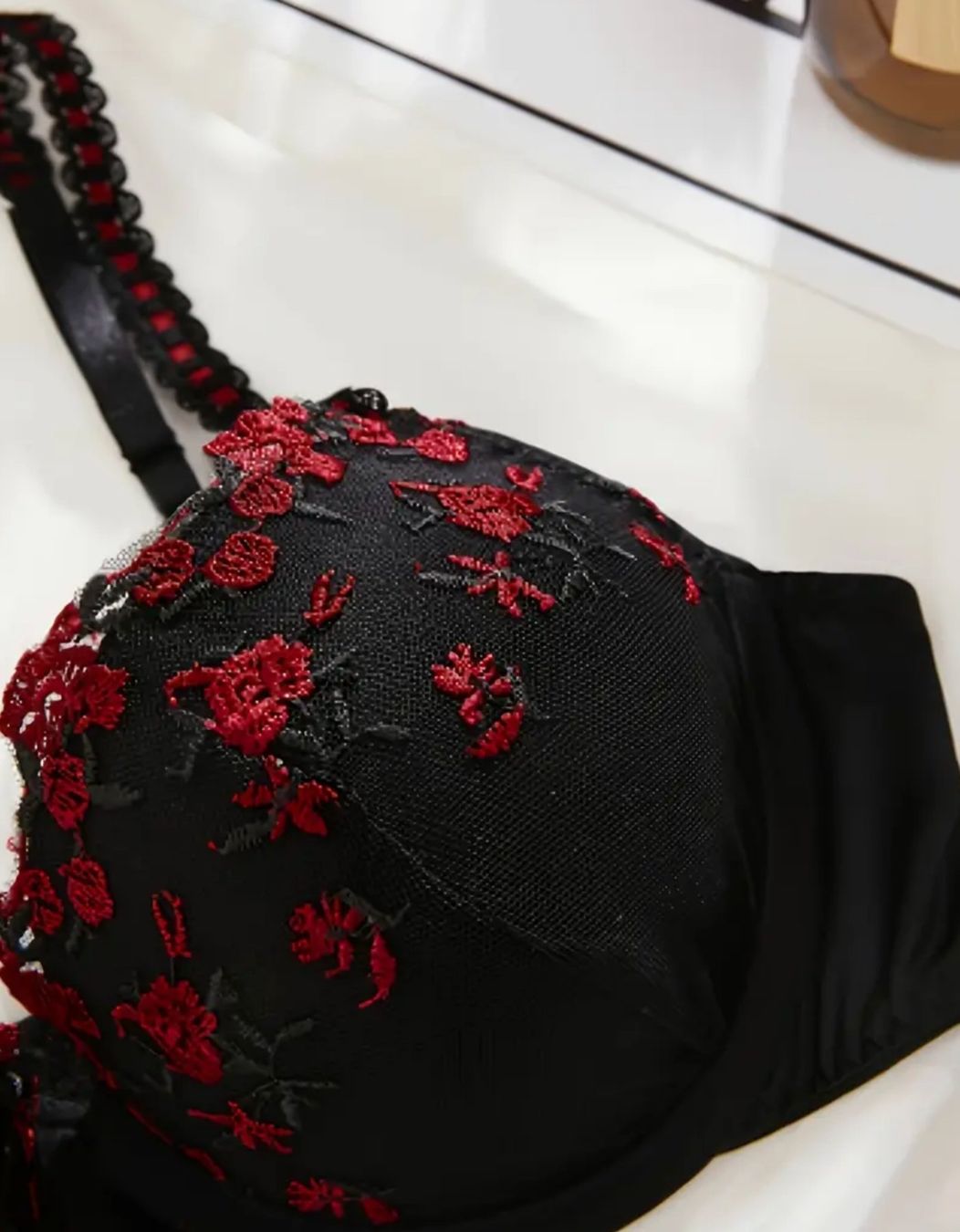 Altra biancheria intima: Blumenbesticktes Dessous-Set – Nuovo e nell'imballaggio originale da Reinach BL venduto da Deinfashion 2
