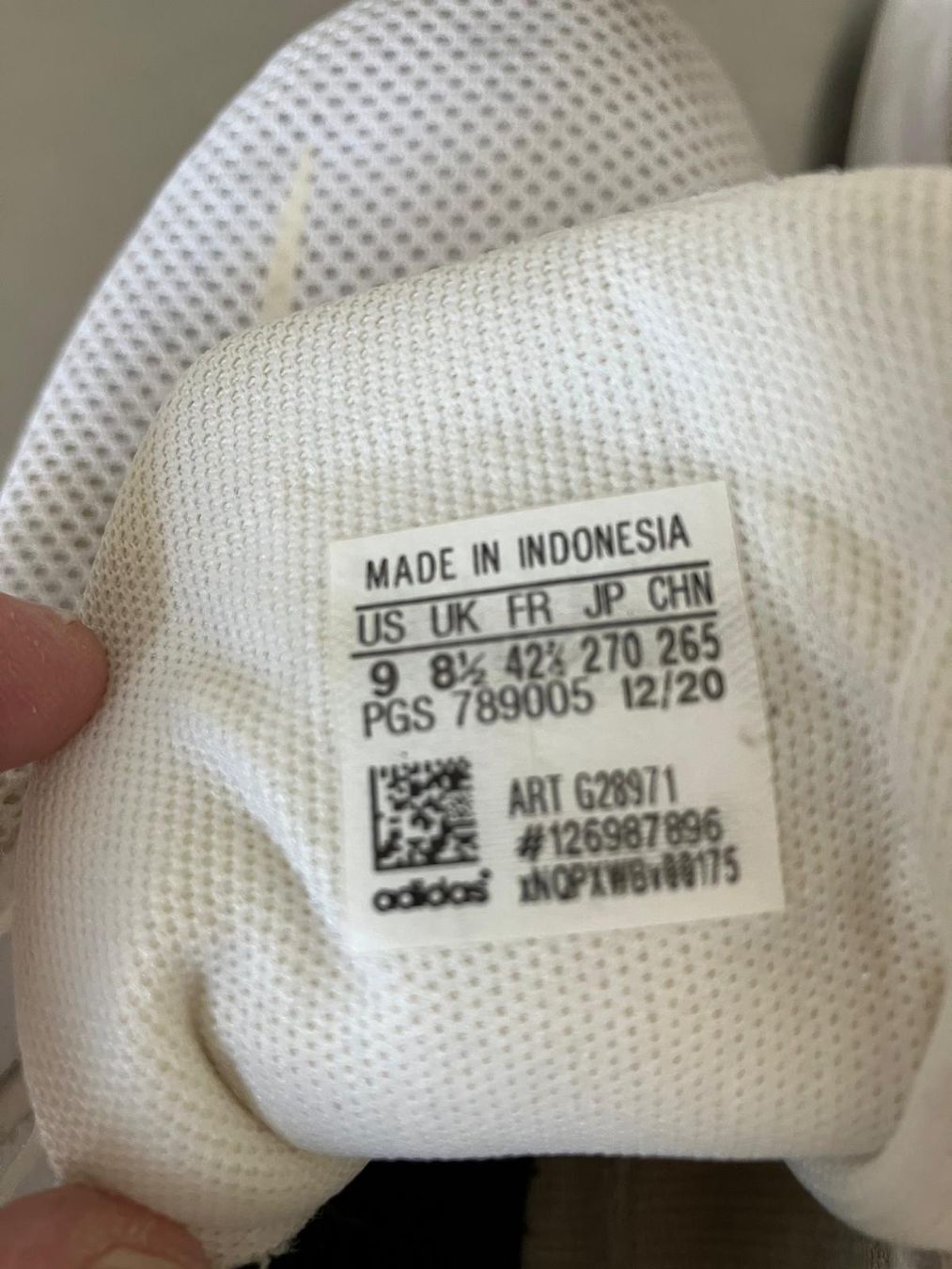 Adidas Scarpe da uomo: adidas Stoffschuhe weiss Grösse 42 2/3 – Usato da Allenwinden venduto da Obalu 2
