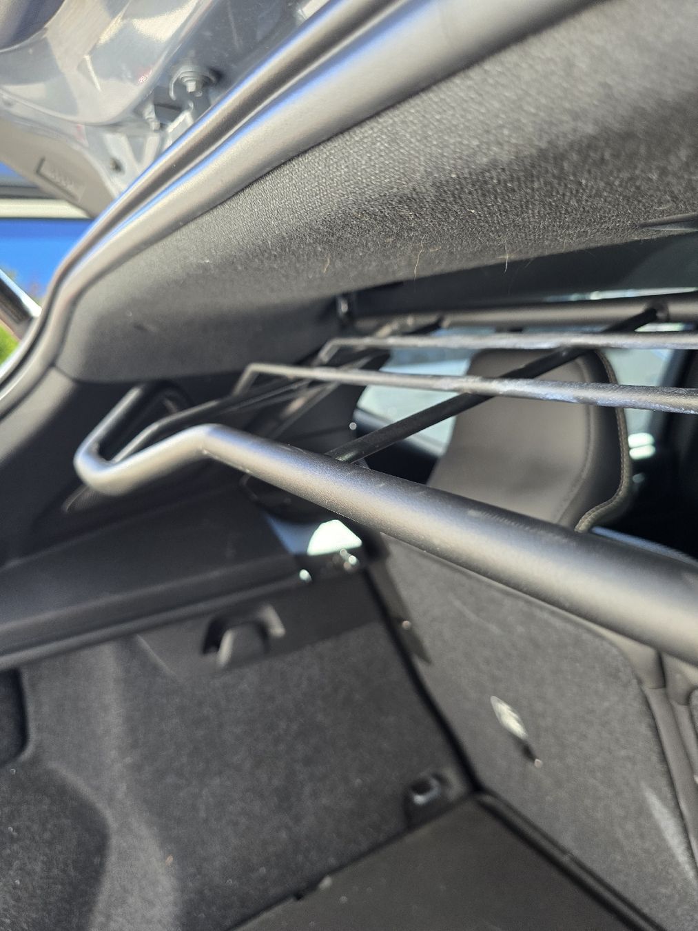 Volvo Alle Autoersatzteile: .A vendre grille de séparation. – Gebraucht aus Fribourg von ghazielsayed 1