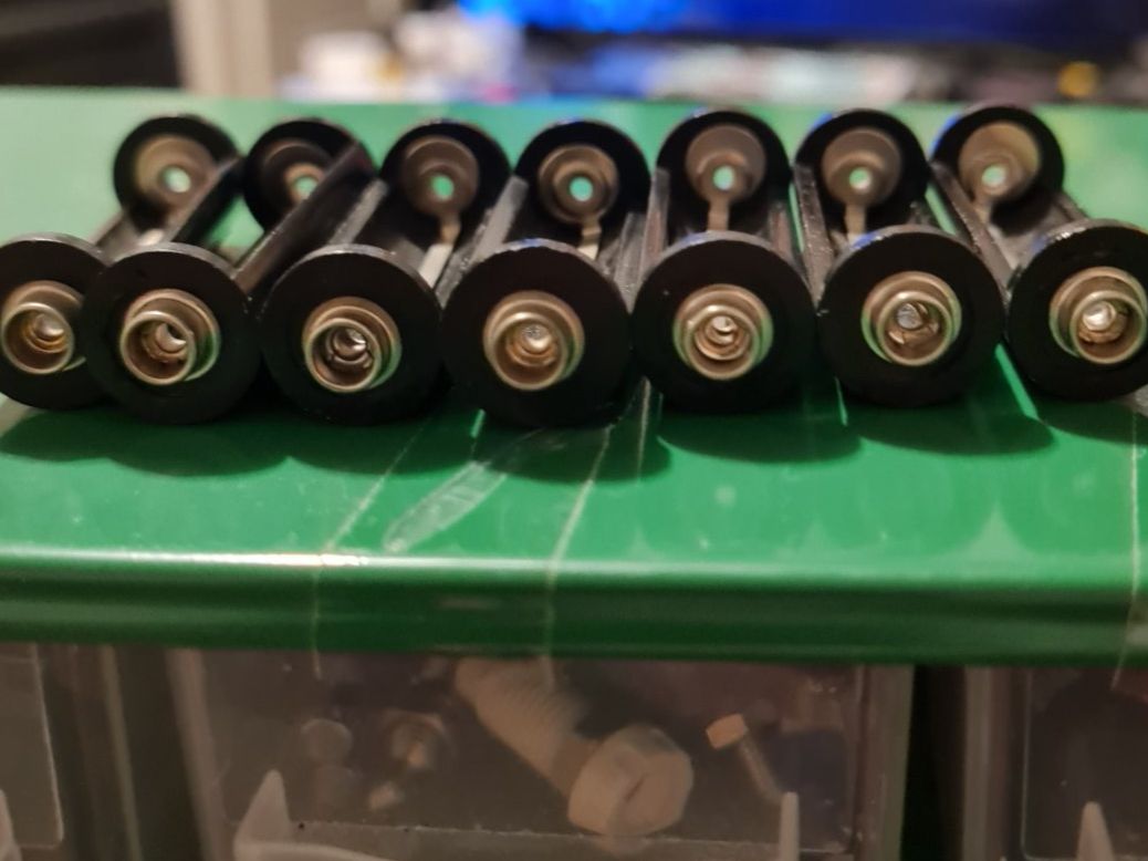 Componenti elettronici: Batteriehalter7 Stück konvolut – Nuovo (secondo la descrizione) da Horw venduto da Arta20000 1