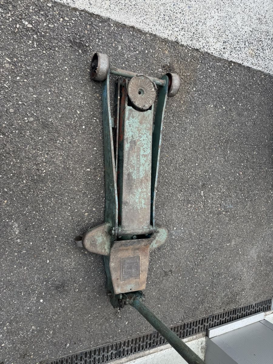 Piattaforme elevatrici & Crick: wagenheber gross Bradbury 2.5t – Usato da Aarwangen venduto da vic_8t2r 4