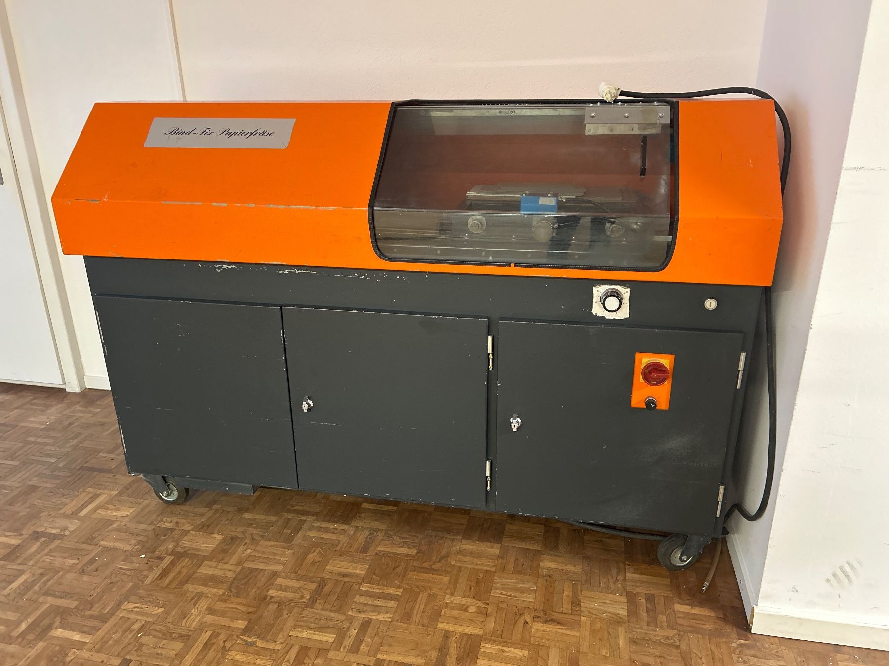 Toutes les machines: Papierfräse – D'occasion à Zürich par Salomon19