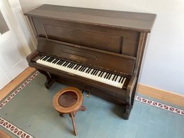 Klavier Burger & Jacobi Biel / um 1930/40er / mit Hocker