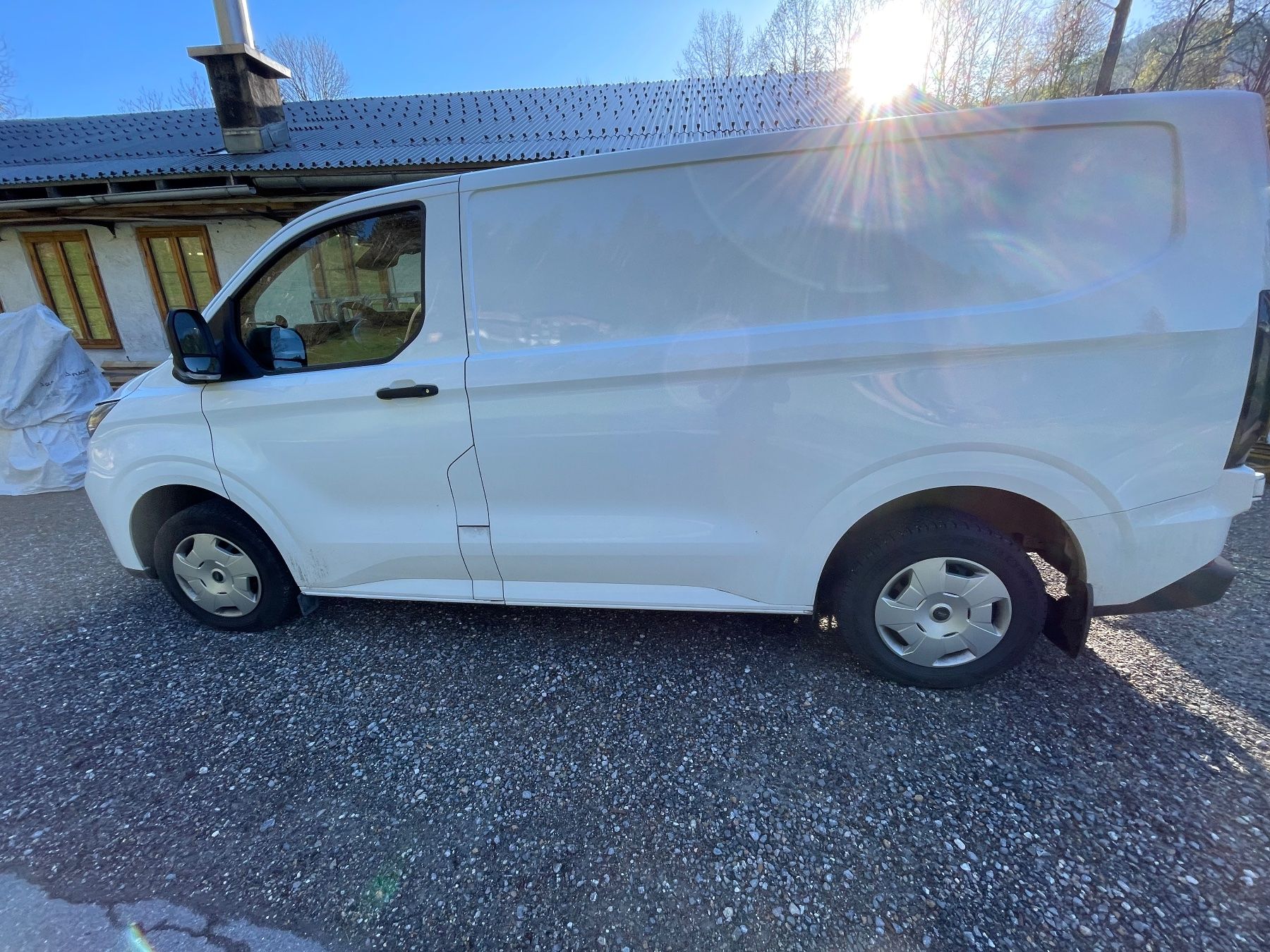 Ford Veicoli commerciali: Ford Transit Custom 2024 AWD – Usato da Gsteig b. Gstaad venduto da Fenster0 1
