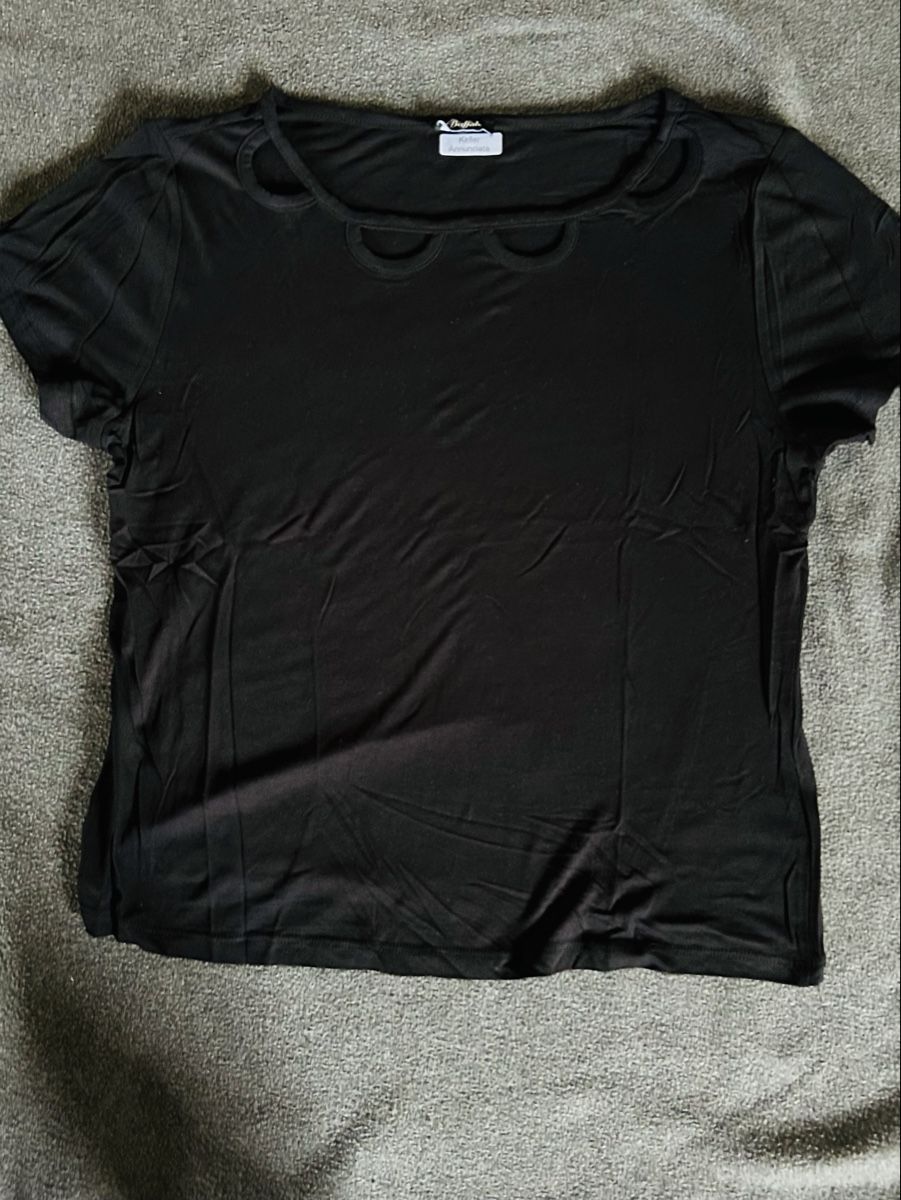 T-Shirts: T-Shirt schwarz Grösse 40/42 – Gebraucht aus Lengnau AG von Mefari
