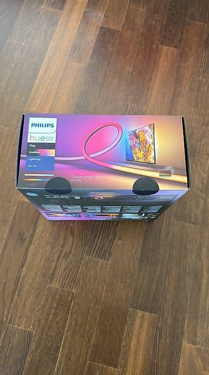 Lampes: Philips Hue Play Gradient Lightstrip 55 Zoll – D'occasion à Glattpark (Opfikon) par raffaelastucki 1