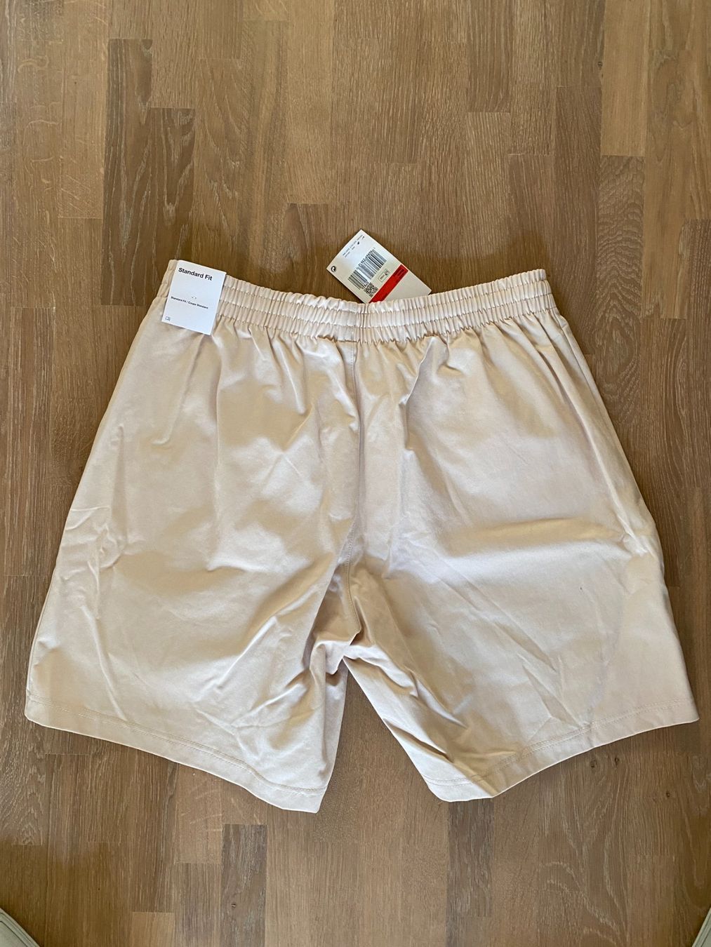 Nike Pantaloni: Short Nike neuf avec étiquette taille L – Nuovo e nell'imballaggio originale da Rossemaison venduto da Carduelis 1