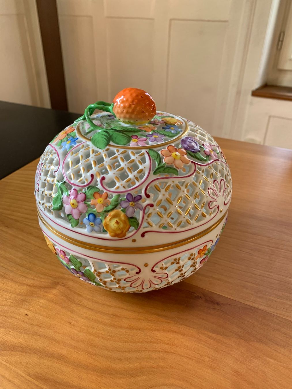 Herend Ciotole: Grosse Bonboniere Herend - Nummeriert und Handpainted – Usato da Zürich venduto da ZHtobi 6