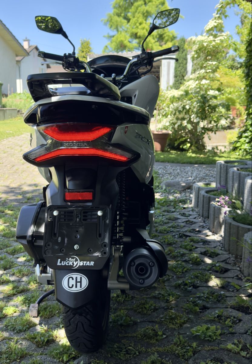 Honda Scooter: Honda PCX ABS 125cc Roller weiss, JG 2018 – Usato da Heerbrugg venduto da pluecki 2