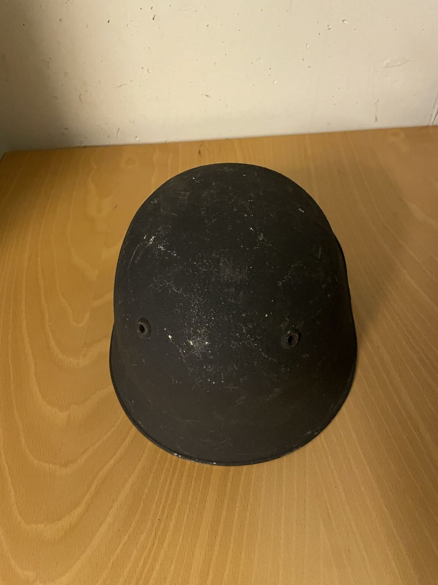 Uniformi & Effetti personali: Stahlhelm schweizer Militär Helm – Usato da Aesch BL venduto da schnauzi12 3