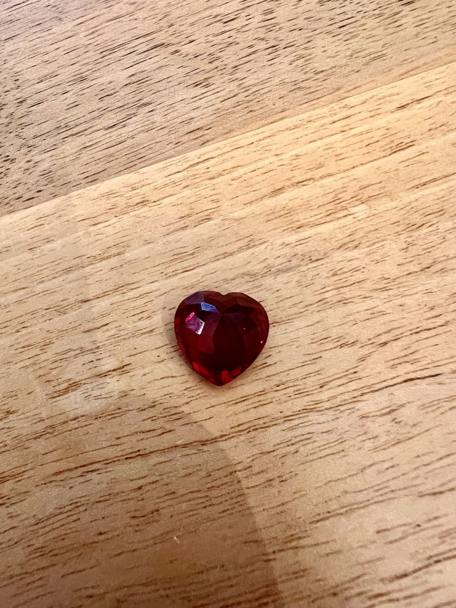 Pietre preziose: Red lab grown ruby gem 15 mm heart – Nuovo e nell'imballaggio originale da Adliswil venduto da avatar83 1