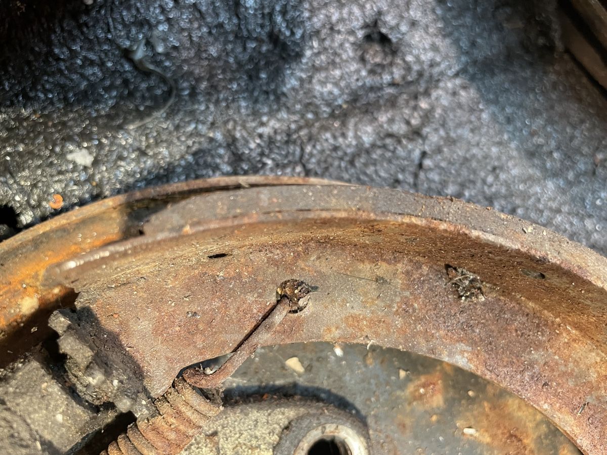 Tutti pezzi di ricambio auto: Willys jeep Handbremse  – Usato da Zürich venduto da ger_8qfx 2