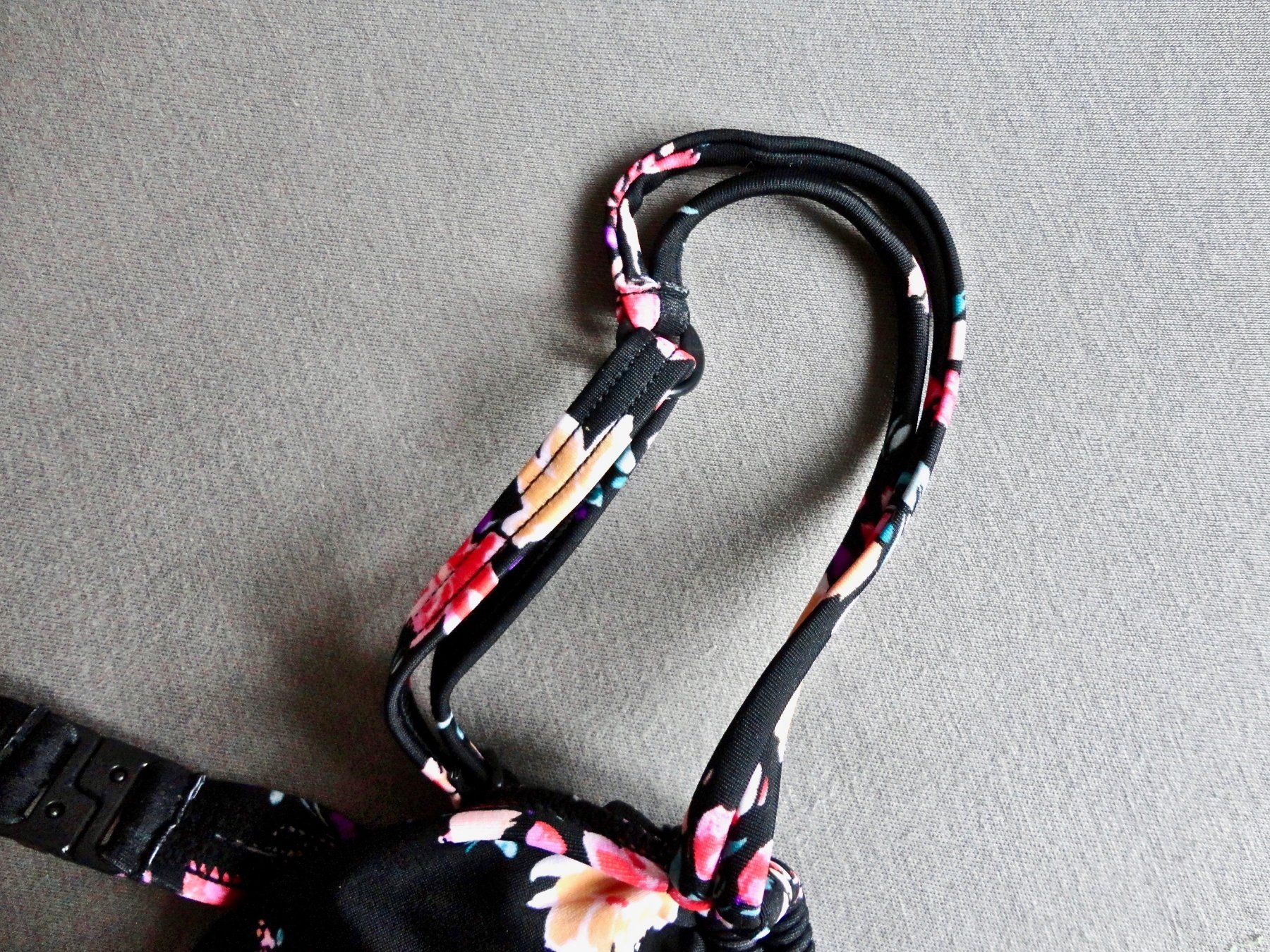 Badekleider & Bikinis: Jette Bügel-Bikini Top, Schwarz Cup B 36 – Neu und originalverpackt aus Dottikon von Facehugger2012 4