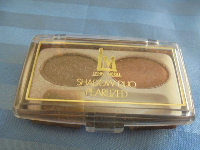 Make-up: Lidschatten Rosa/Braun mit Glimmer – Usato da Hinwil venduto da Glasperlen 1