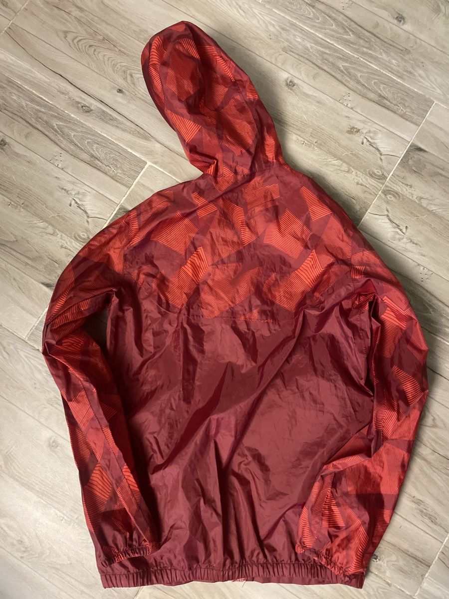 Decathlon Jacken: Neuwertige packable Quechua Regenjacke Gr.151/160 – Neu (gemäss Beschreibung) aus Obergerlafingen von cabo5 1