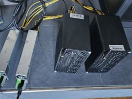 1 Stk. Goldshell Mini Doge III ASIC Miner inkl. Netzteil