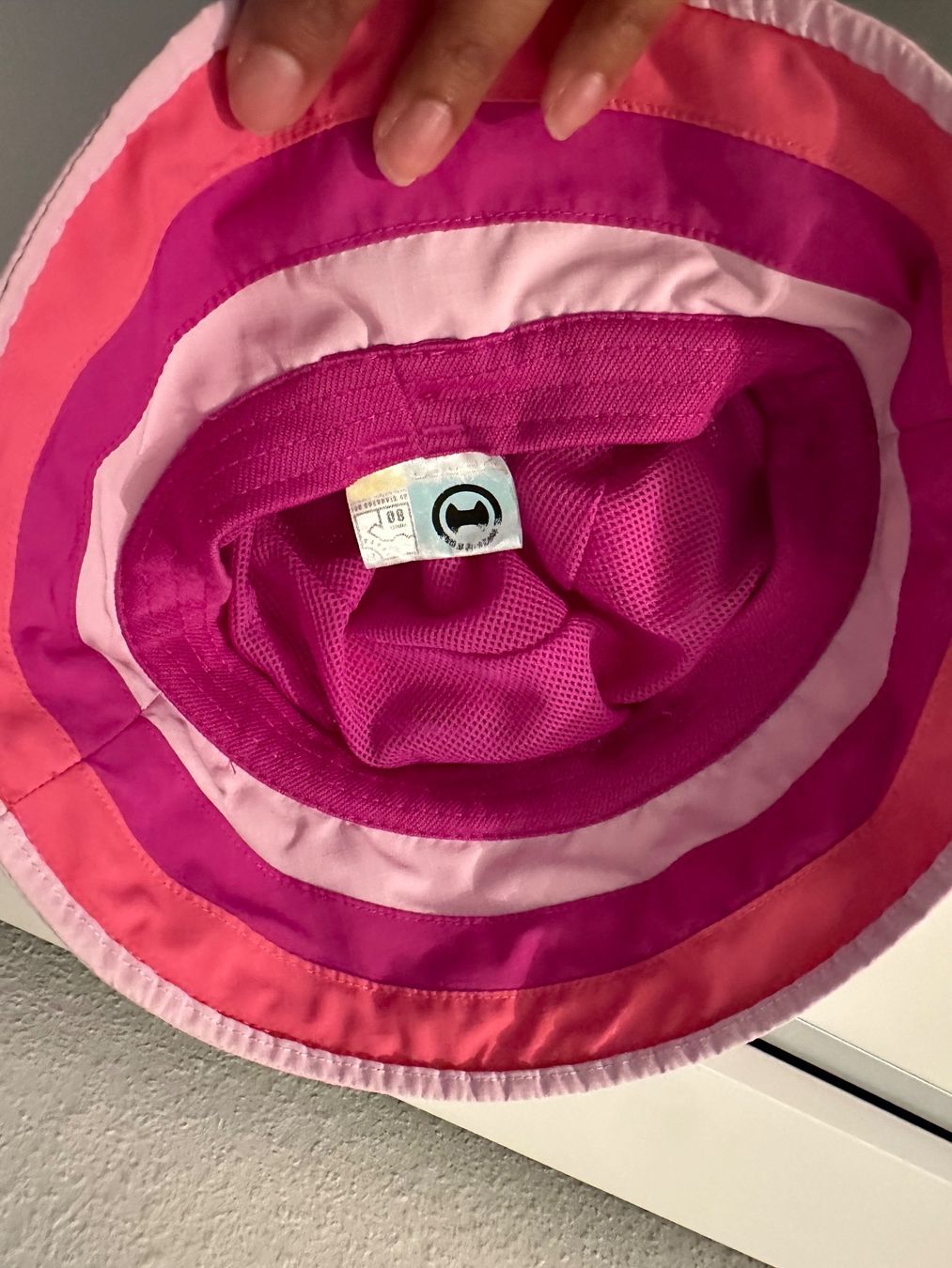 Berretti & Sciarpe: Girl cap - 48 – Usato da Zürich venduto da Bybyana 2
