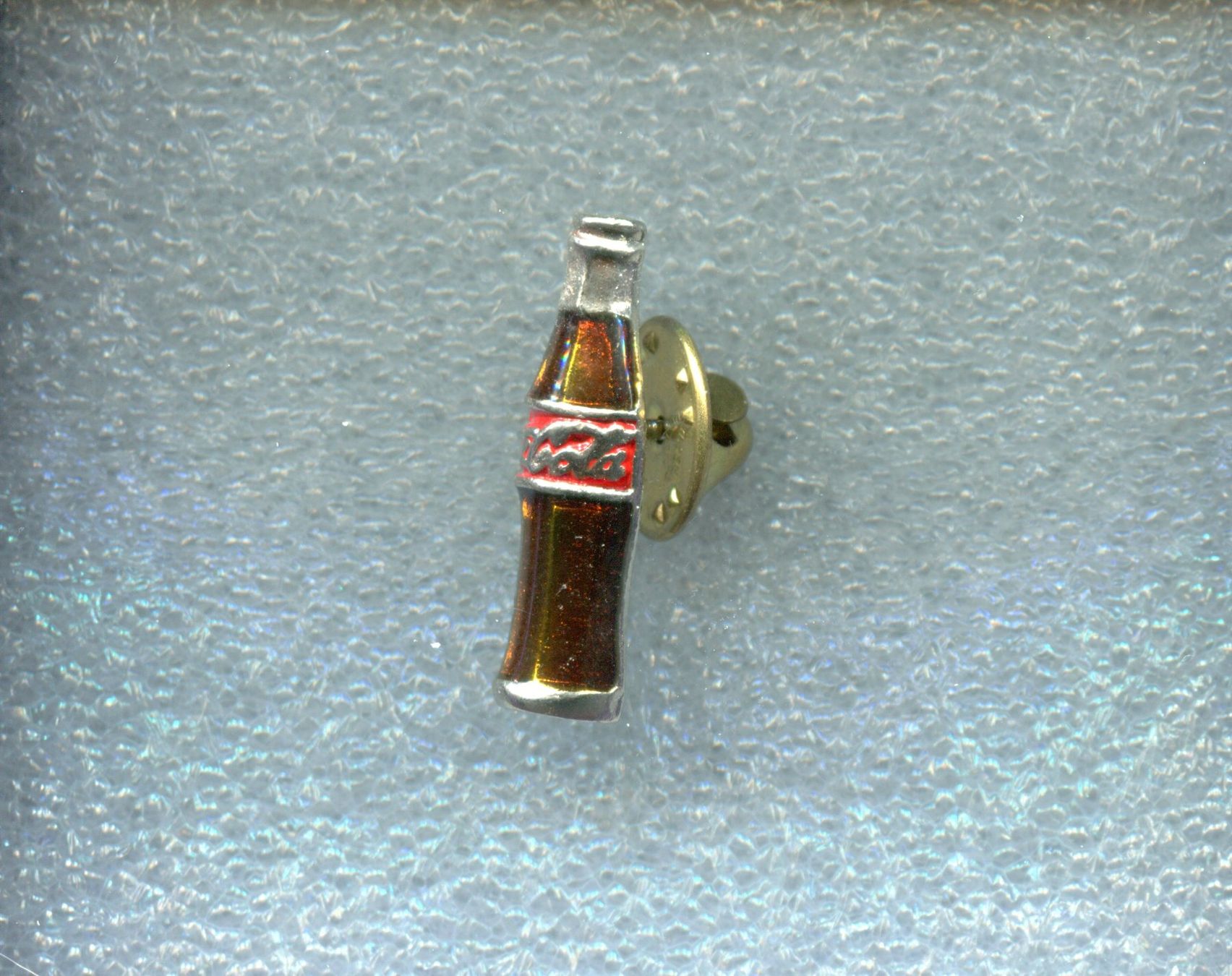Coca-Cola Placchette & Badge: Coca Cola  3D  FLASCHE – Usato da Winterthur venduto da Sammleroase