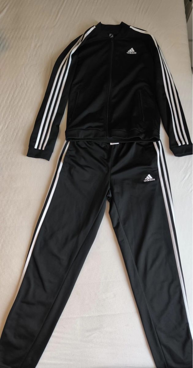 Adidas Completi & Tailleur: Damen Sportanzug Adidas – Usato da Seuzach venduto da laj_p6gj 2