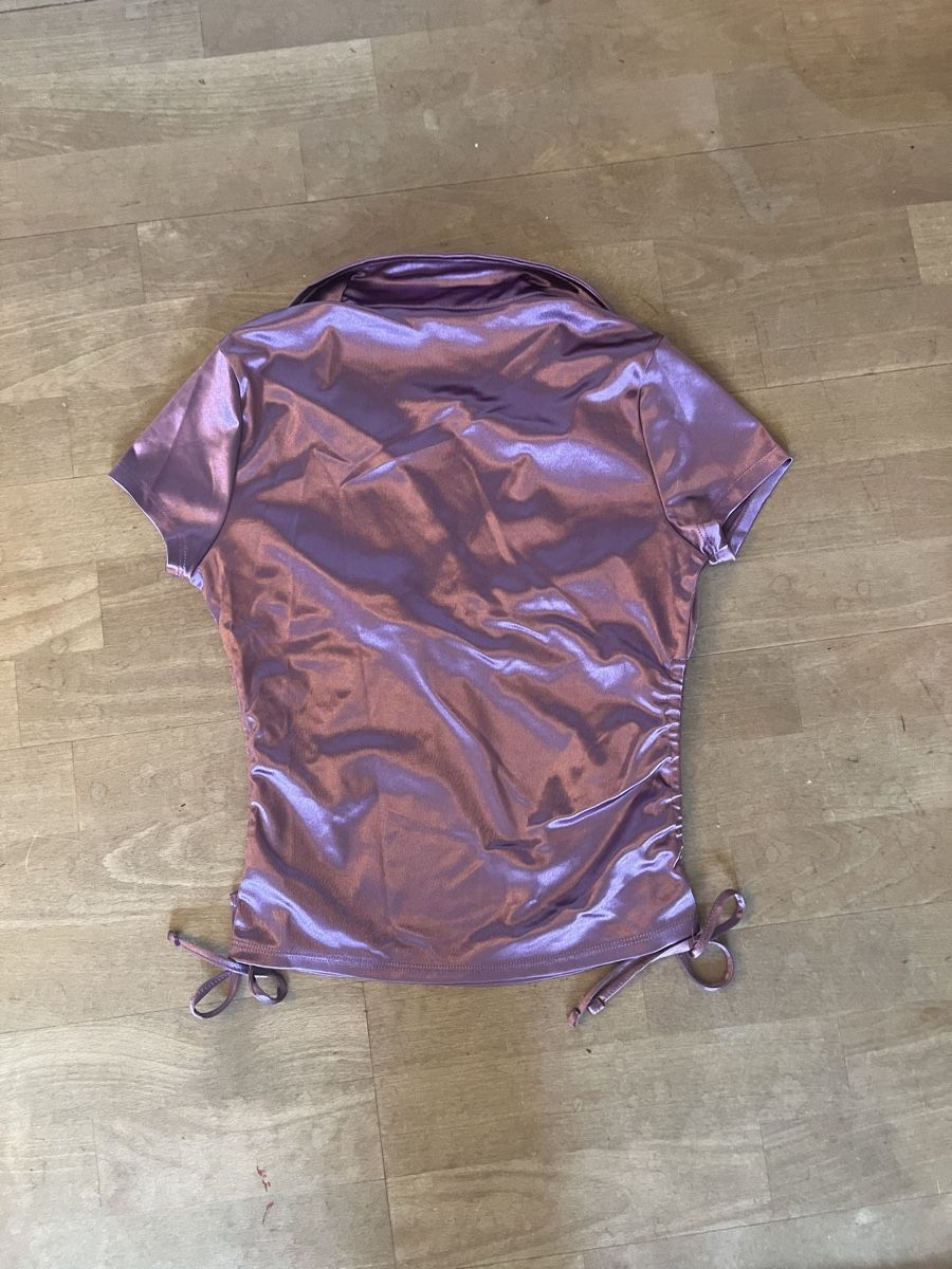 T-shirt: Violettes Party T-Shirt – Nuovo (secondo la descrizione) da Stäfa venduto da jo1735 2