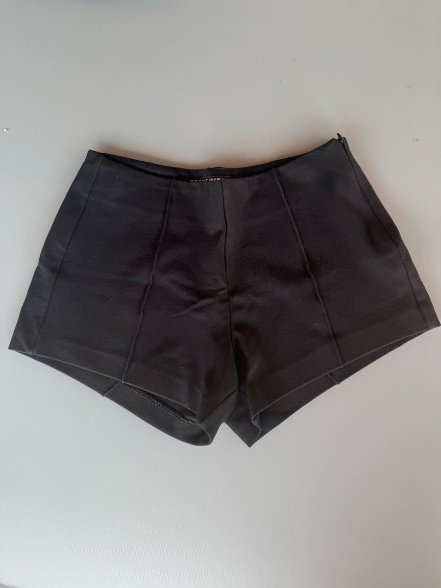 Tally Weijl Pantaloni: Short noir taille haute 38 – Nuovo (secondo la descrizione) da Porrentruy venduto da fee_24