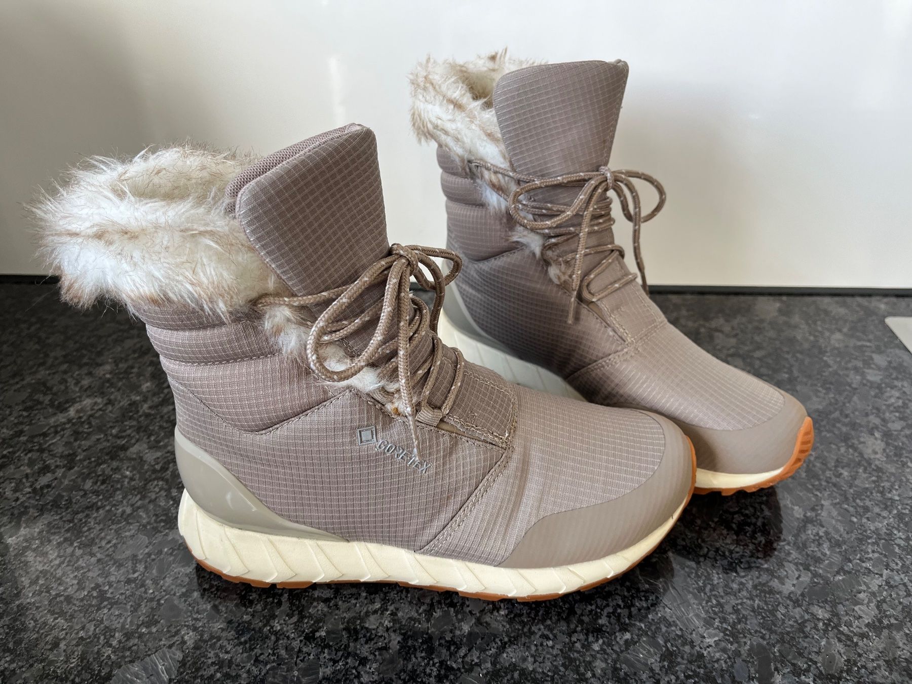 Scarpe da donna: Damen Winterstiefel ZERO°C - Gr. 38 – Usato da Brüttisellen venduto da Mikelson 1