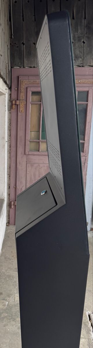 Veicoli elettrici: Digitale Kundenstopper Neu 4 Stk – Nuovo e nell'imballaggio originale da Härkingen venduto da 1S. 3