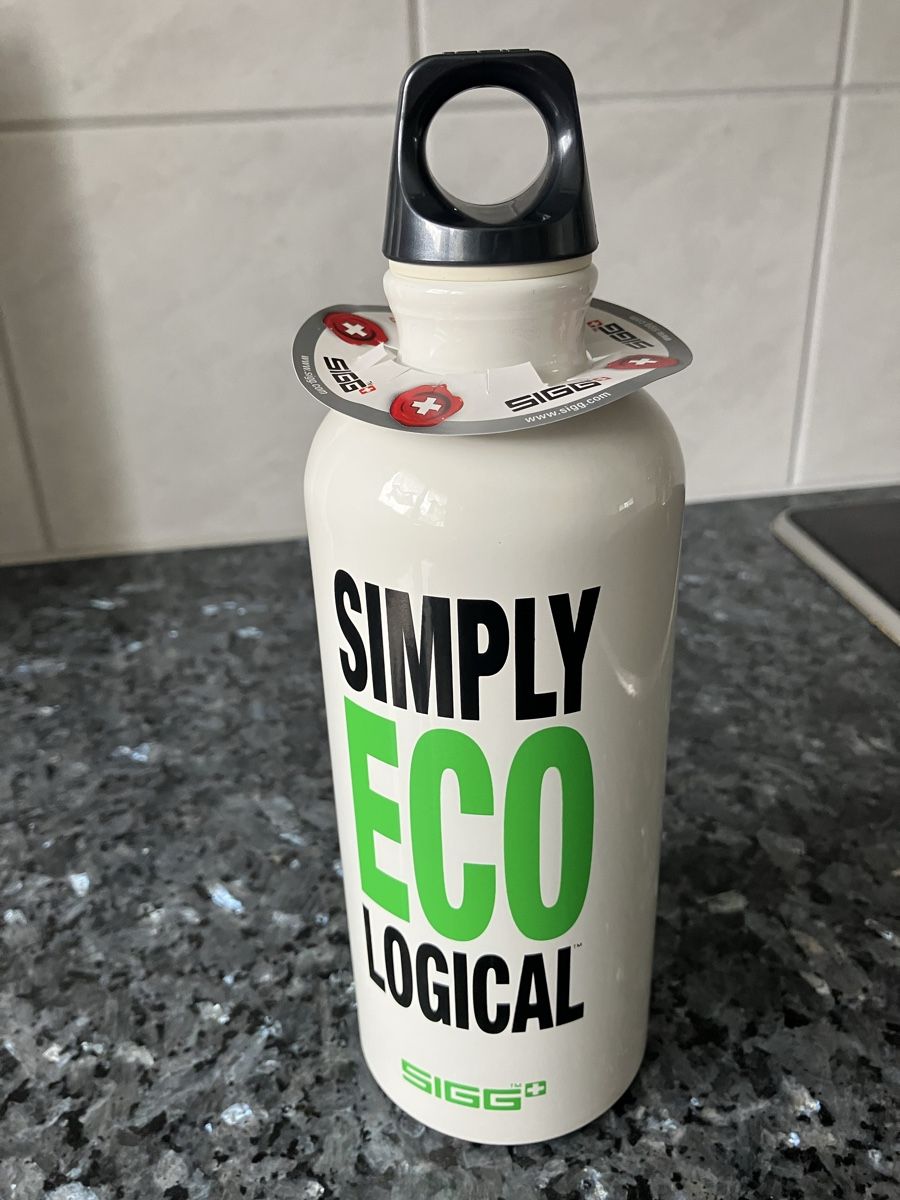 Sigg Borracce & Thermos: SIGG Trinkflasche – Nuovo e nell'imballaggio originale da Olten venduto da Primavera2022