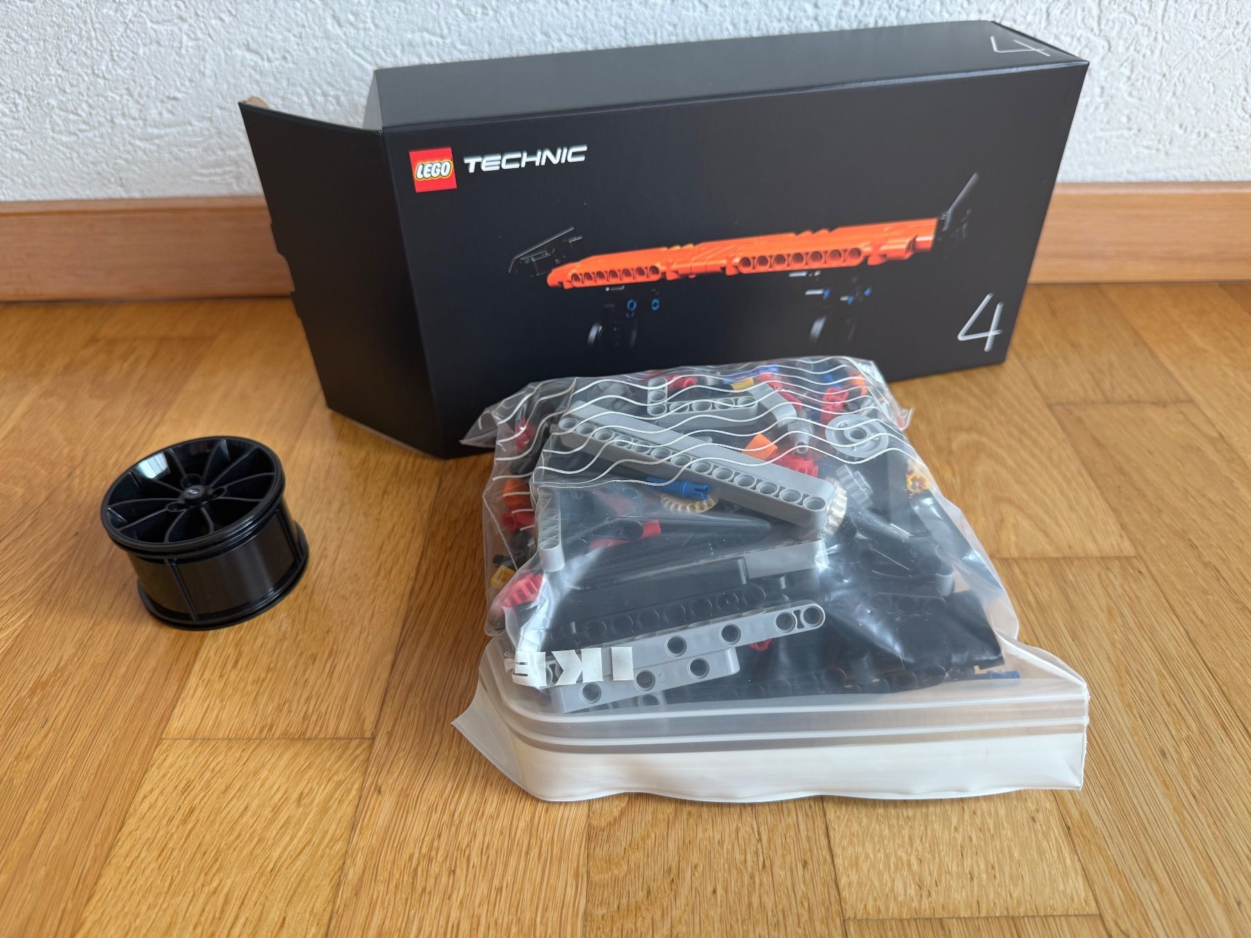 Lego Kit di costruzioni: LEGO Technic Porsche 911 GT3 RS 42056 – Usato da Echandens venduto da vro_v7jk 7