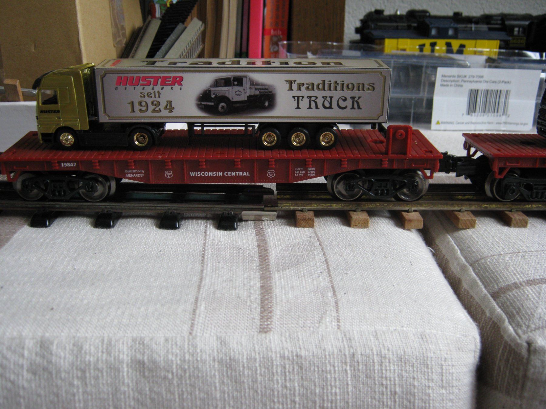 Modelleisenbahnen: Flachwagen mit LKW – Gebraucht aus Hirschthal von Legov 9