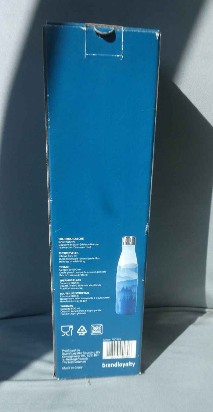 Gourdes & Thermos: Bouteille isotherme neuve bleue neuve – Neuf avec emballage d'origine à Troistorrents par Marion70 1