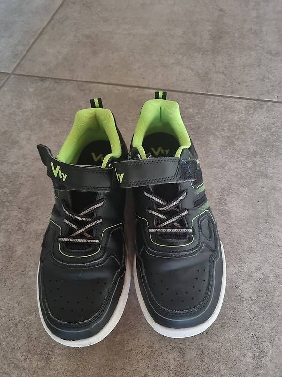 Schuhe für Jungen: Turnschuhe Grösse 34 – Gebraucht aus Dieterswil von dan_66dw 1