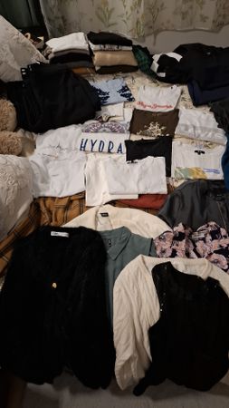 Lot de + 50 vêtements femme diverses marques taille principa