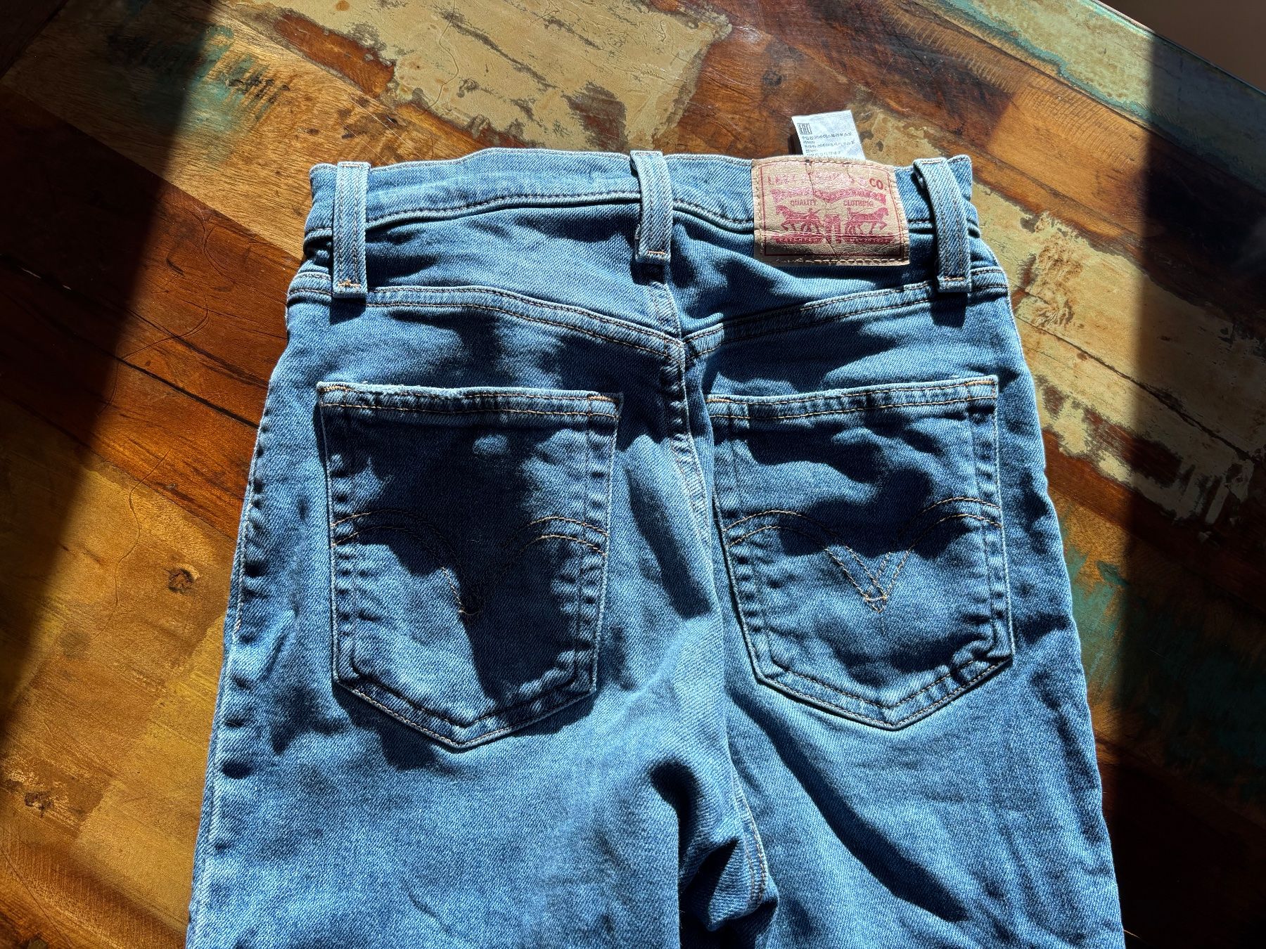 Jeans: Levis Jeans (neuwertig) – D'occasion à Jegenstorf par vanisaem 2