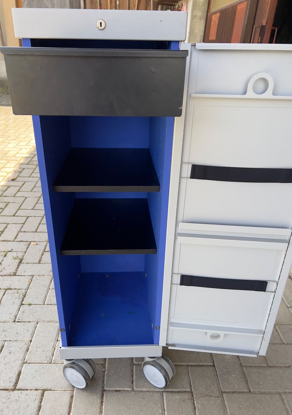 Banconi: Rollcontainer / Bürowagen / Werkstattwagen – Usato da Kaufdorf venduto da Ostrich 1