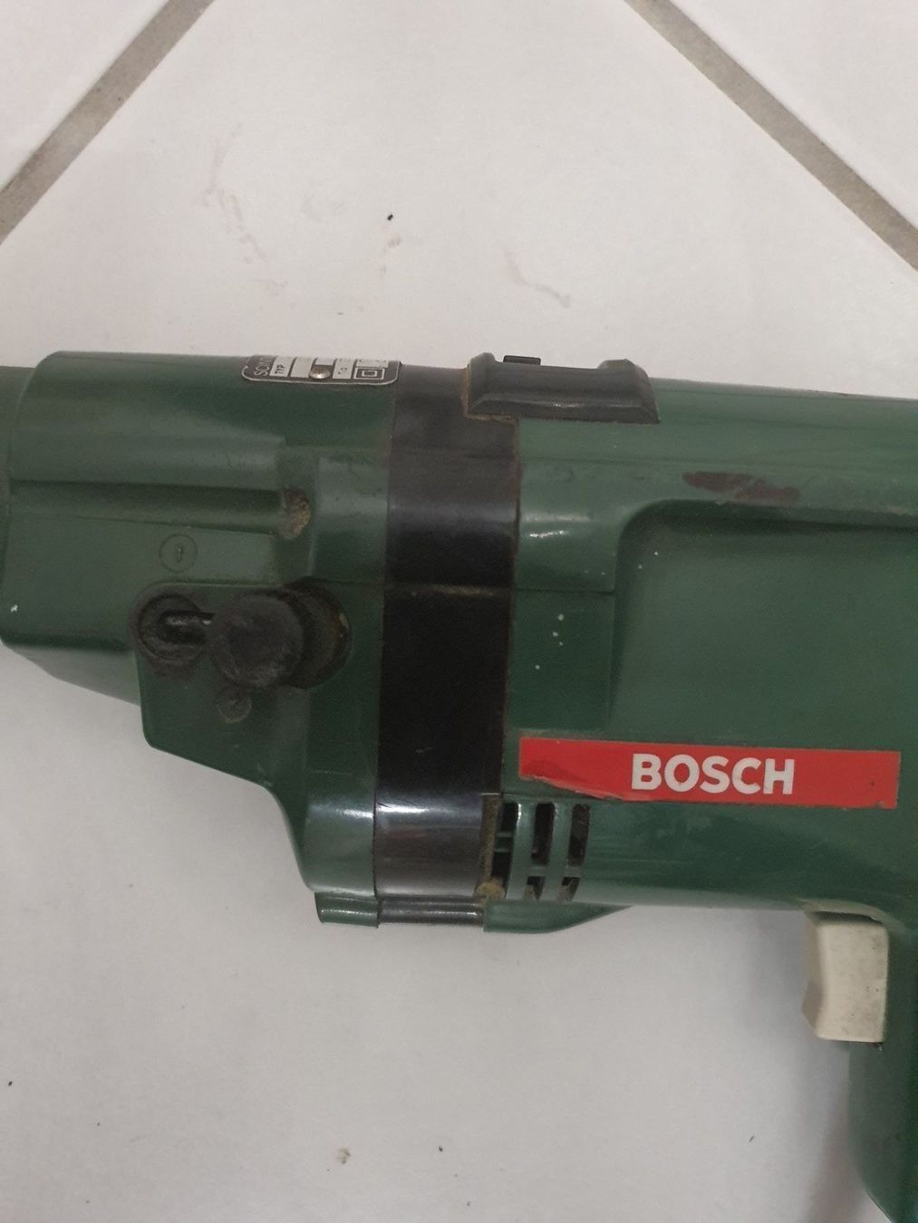 Bosch Tutti gli attrezzi: Elektro Bohrmaschine Bosch – Usato da Obergerlafingen venduto da Deluxepoint 1
