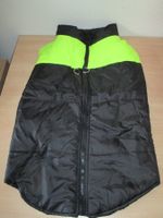 Wattierter Hundemantel Schwarz Neon Rückenlänge 75cm