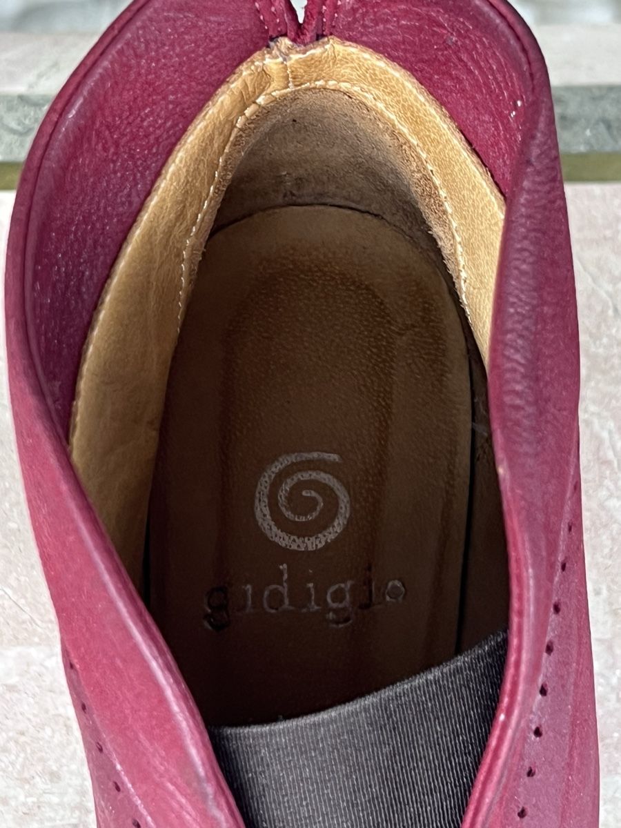 Damenschuhe: Stiefeletten rot  – Gebraucht aus Richterswil von Luke6 1