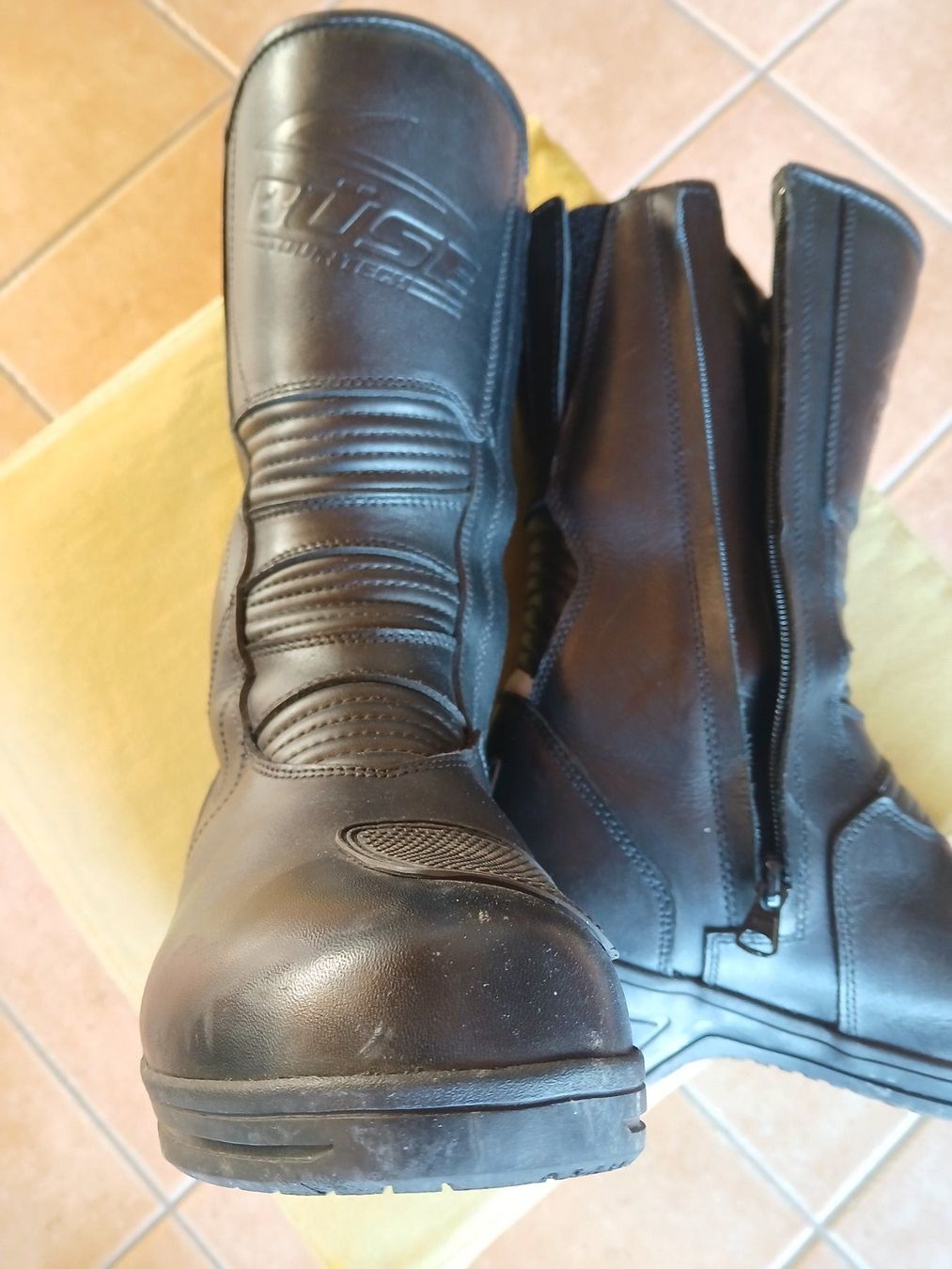 Damenschuhe: Motorradstiefel Damen  Büse  Gr.38 – Gebraucht aus plasselb von Superseve1 3